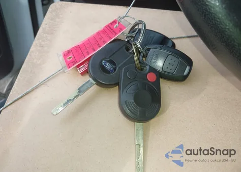 2013 Ford Focus Se z USA, uszkodzony, nr VIN 1FADP3F25DL164751